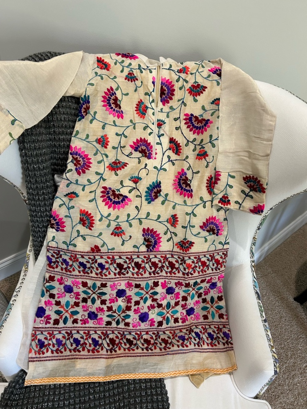 Embroidered Cream Floral Kurta Top with Pink & Red Accents